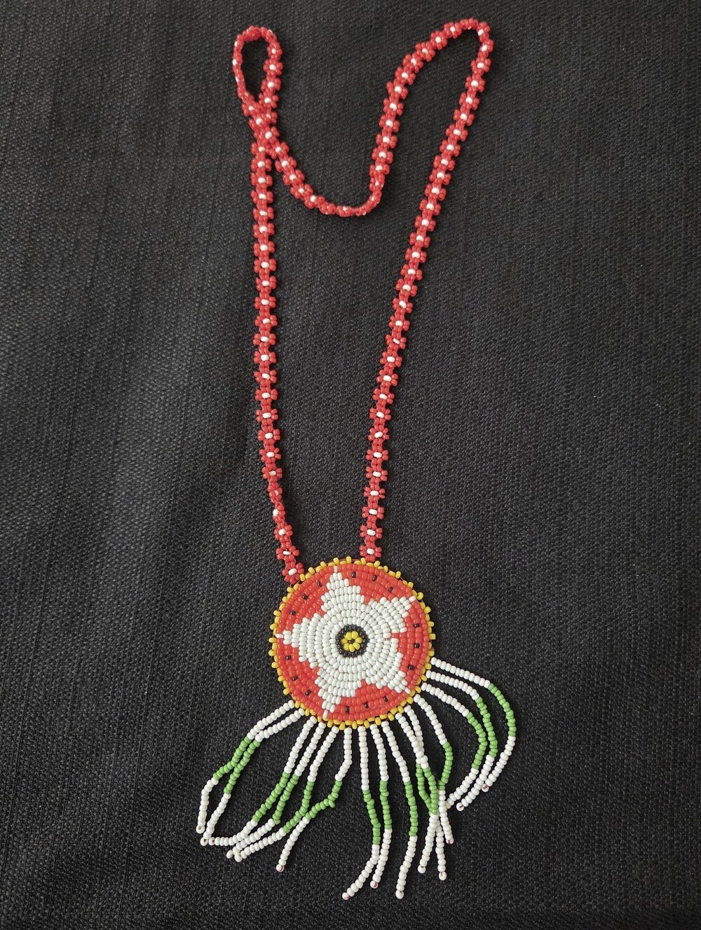 VTG Handmade Native American Beaded Leather Medallion Star Necklace. Excell Cond
